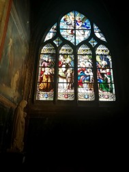 Šv. Severino bažnyčios vitražai su šventaisiais ir sponsoriais. Paryžius