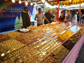 Saldumynai turguje. Marsašlokas, Malta